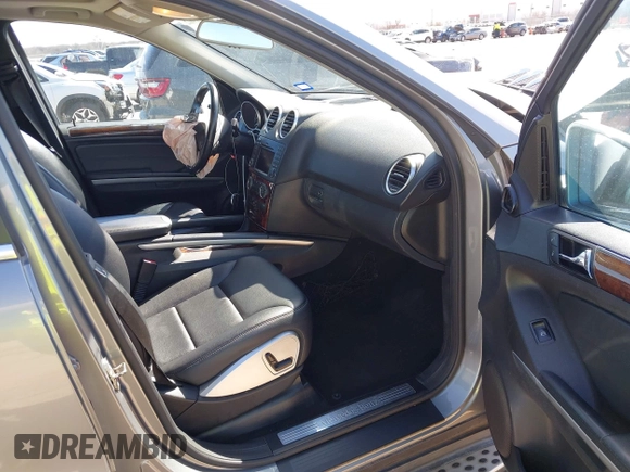 2011 Mercedes-Benz M 350 with VIN 4JGBB8GB3BA731023, listed as a IAAI auction lot 41711902 with 111,201 mi miles and . Bid and sale history available at DreamBid. Image 5.