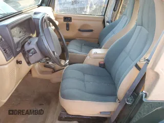 1998 Jeep Wrangler Sahara z VIN 1J4FY49S5WP798505, wystawiony jako Copart lot #88394465 z przebiegiem Nie podano mil oraz Szkoda całkowita • Salvage title. Historia ofert i sprzedaży dostępna na DreamBid. Obrazek 7.