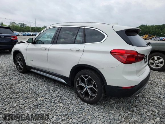 2018 BMW X1 xDrive28i z VIN WBXHT3C36J5L24918, wystawiony jako Copart lot #62171365 z przebiegiem 23 446 mil mil oraz Szkoda całkowita • Salvage title. Historia ofert i sprzedaży dostępna na DreamBid. Obrazek 2.