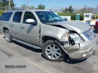 2013 GMC Yukon XL Denali with VIN 1GKS2MEF2DR244780, listed as a IAAI auction lot 41994097 with 65,477 mi miles. Bid and sale history available at carsss.com. Image 1.