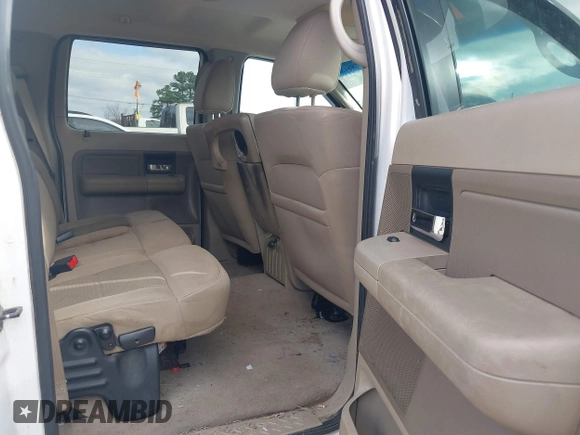 2006 Ford F-150 XLT with VIN 1FTRW12W86FB19420, listed as a IAAI auction lot 41786430 with 286,740 mi miles. Bid and sale history available at carsss.com. Image 8.