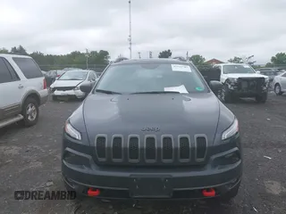 2017 Jeep Cherokee Trailhawk z VIN 1C4PJMBS2HW532974, wystawiony jako IAAI lot #42523785 z przebiegiem 74 272 mil mil oraz . Historia ofert i sprzedaży dostępna na DreamBid. Obrazek 6.