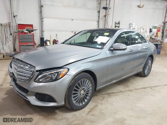 2015 Mercedes-Benz C-Class C 300 Luxury with VIN 55SWF4KB0FU035595, listed as a IAAI auction lot 41882790 with 62,673 mi miles. Bid and sale history available at carsss.com. Image 17.
