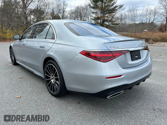2021 Mercedes-Benz S 580 with VIN W1K6G7GB8MA039284, listed as a Copart auction lot 55825815 with 77,726 mi miles and Clean Title. Bid and sale history available at carsss.com. Image 3.