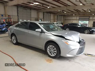 2017 Toyota Camry XLE z VIN 4T1BF1FK4HU787394, wystawiony jako IAAI lot #42391509 z przebiegiem 166 391 mil mil oraz . Historia ofert i sprzedaży dostępna na DreamBid. Obrazek 1.