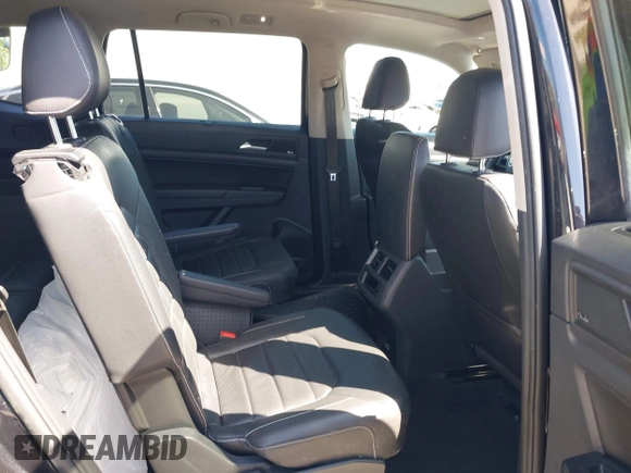 2021 Volkswagen Atlas SEL Premium z VIN 1V2TR2CA8MC512367, wystawiony jako IAAI lot #41936437 z przebiegiem 62 416 mil mil oraz . Historia ofert i sprzedaży dostępna na DreamBid. Obrazek 8.