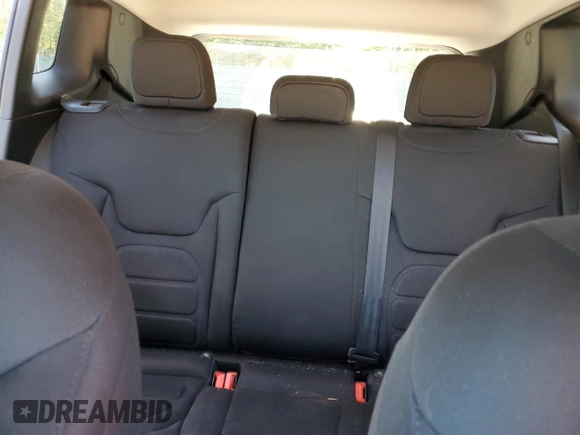 2018 Jeep Renegade Latitude with VIN ZACCJABH8JPH71093, listed as a Copart auction lot 63450115 with 199,366 mi miles and Clean title. Bid and sale history available at DreamBid. Image 10.