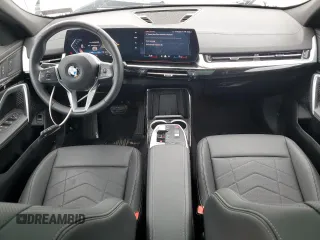 2024 BMW X2 xDrive28i z VIN WBX63GM03R5Z89418, wystawiony jako Copart lot #57406055 z przebiegiem 15 854 mil mil oraz Tytuł czysty. Historia ofert i sprzedaży dostępna na DreamBid. Obrazek 8.