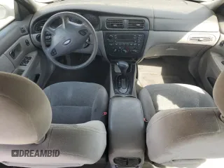 2002 Ford Taurus SE with VIN 1FAFP53272G198088, listed as a Copart auction lot 69810014 with 152,794 mi miles and Clean title. Bid and sale history available at DreamBid. Image 8.