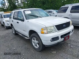 2005 Ford Explorer XLT z VIN 1FMZU73E15ZA62100, wystawiony jako IAAI lot #42218774 z przebiegiem 256 131 mil mil oraz . Historia ofert i sprzedaży dostępna na DreamBid. Obrazek 1.