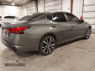 2019 Nissan Altima SR with VIN 1N4BL4CV6KC186522, listed as a IAAI auction lot 41773234 with 95,654 mi miles and . Bid and sale history available at DreamBid. Image 4.