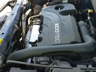 2020 Chevrolet Equinox LT z VIN 2GNAXKEV4L6213455, wystawiony jako IAAI lot #43235799 z przebiegiem 105 321 mil mil oraz . Historia ofert i sprzedaży dostępna na DreamBid. Obrazek 19.