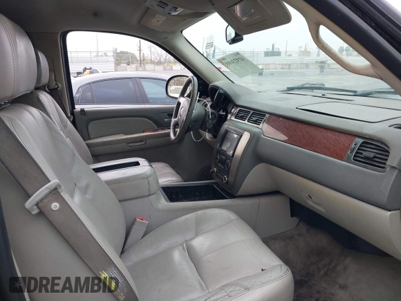 2007 GMC Yukon SLT with VIN 1GKFC13J77R186481, listed as a IAAI auction lot 41923608 with 1 mi miles. Bid and sale history available at carsss.com. Image 5.