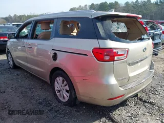2016 Kia Sedona LX with VIN KNDMB5C13G6093438, listed as a IAAI auction lot 41662704 with 132,343 mi miles. Bid and sale history available at carsss.com. Image 3.