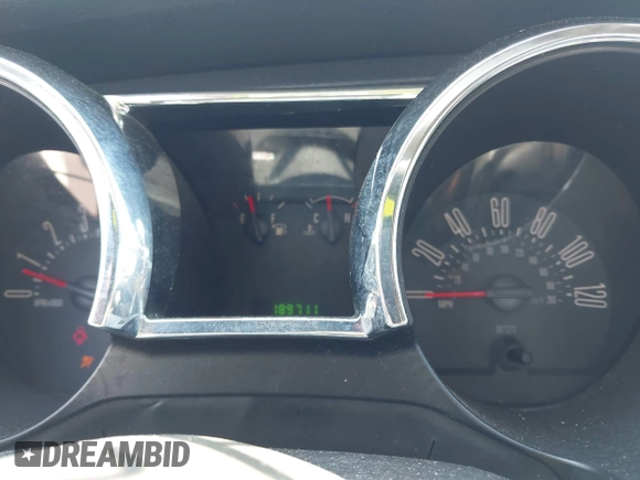 2008 Ford Mustang Deluxe with VIN 1ZVHT80N585164800, listed as a IAAI auction lot 42720565 with 189,711 mi miles and . Bid and sale history available at DreamBid. Image 7.