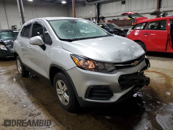 2020 Chevrolet Trax LS with VIN 3GNCJNSB5LL181097, listed as a Copart auction lot 62089465 with 75,319 mi miles and Salvage title. Bid and sale history available at DreamBid. Image 4.