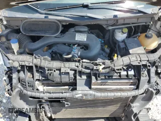 2016 Ford Transit z VIN 1FTYE2CM9GKA15884, wystawiony jako Copart lot #67927714 z przebiegiem 104 913 mil mil oraz Szkoda całkowita • Salvage title. Historia ofert i sprzedaży dostępna na DreamBid. Obrazek 12.