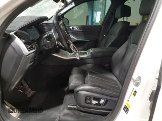 2021 BMW X5 xDrive40i z VIN 5UXCR6C01M9G56471, wystawiony jako Copart lot #57125785 z przebiegiem 41 634 mil mil oraz Szkody całkowita. Historia ofert i sprzedaży dostępna na DreamBid. Obrazek 7.