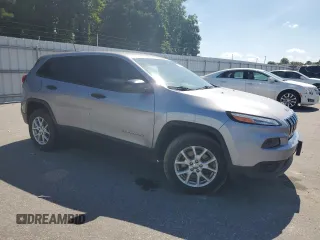 2017 Jeep Cherokee Sport с VIN 1C4PJLAB0HD231014, выставлен на аукционе Copart как лот 61759065 с пробегом 174 275 миль миль и Списание • Salvage title. История ставок и продаж доступна на DreamBid. Изображение 4.