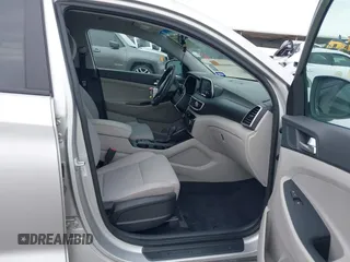 2021 Hyundai Tucson Value z VIN KM8J33A43MU375471, wystawiony jako IAAI lot #42162301 z przebiegiem 48 654 mil mil oraz . Historia ofert i sprzedaży dostępna na DreamBid. Obrazek 5.