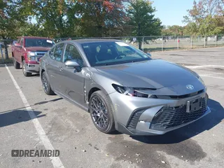 2025 Toyota Camry LE с VIN 4T1DBADKXSU504379, выставлен на аукционе IAAI как лот 40584457 с пробегом 765 миль миль и . История ставок и продаж доступна на DreamBid. Изображение 1.