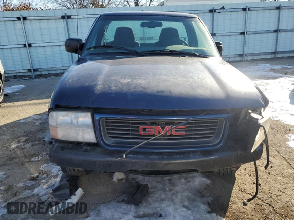 2000 GMC Sonoma SLS w/1SE Pkg with VIN 1GTCS1451Y8279345, listed as a Copart auction lot 88994875 with 105,917 mi miles and Salvage Title. Bid and sale history available at carsss.com. Image 5.