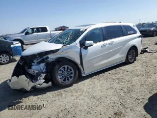2023 Toyota Sienna XLE with VIN 5TDYRKEC3PS141787, listed as a Copart auction lot 48821955 with 35,908 mi miles and Salvage Title. Bid and sale history available at carsss.com. Image 1.