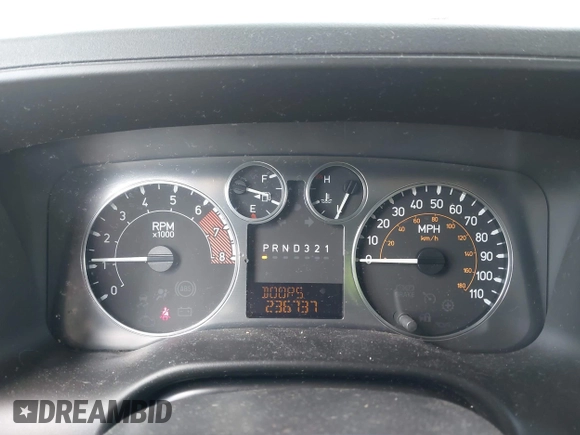 2006 Hummer H3 z VIN 5GTDN136068109909, wystawiony jako IAAI lot #41932541 z przebiegiem 236 737 mil mil oraz . Historia ofert i sprzedaży dostępna na DreamBid. Obrazek 7.