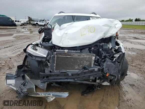 2023 Volkswagen Atlas SE z VIN 1V2KR2CA2PC527477, wystawiony jako Copart lot #52413805 z przebiegiem 36 706 mil mil oraz Nie do naprawy • Non repairable. Historia ofert i sprzedaży dostępna na DreamBid. Obrazek 5.