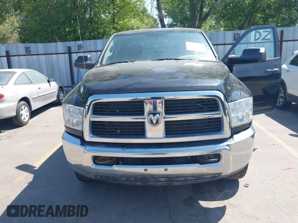2012 Ram 2500 ST z VIN 3C6UD5CL2CG291018, wystawiony jako IAAI lot #42573010 z przebiegiem Nie podano mil oraz . Historia ofert i sprzedaży dostępna na DreamBid. Obrazek 6.