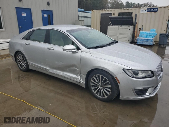 2019 Lincoln MKZ Standard with VIN 3LN6L5A91KR619118, listed as a Copart auction lot 82528044 with 10,541 mi miles and Salvage Title. Bid and sale history available at carsss.com. Image 4.