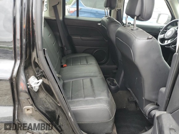 2015 Jeep Patriot High Altitude z VIN 1C4NJPFA7FD349976, wystawiony jako Copart lot #52503355 z przebiegiem 149 809 mil mil oraz Szkoda całkowita • Salvage title. Historia ofert i sprzedaży dostępna na DreamBid. Obrazek 11.