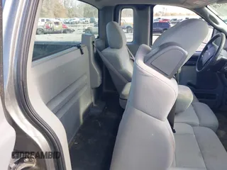 2007 Ford F-150 XL with VIN 1FTRF12267NA13813, listed as a IAAI auction lot 41453470 with 194,286 mi miles. Bid and sale history available at carsss.com. Image 8.