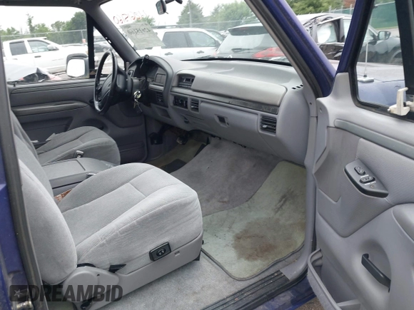 1995 Ford F-150 z VIN 1FTEX15N1SKA03783, wystawiony jako IAAI lot #42615160 z przebiegiem 229 092 mil mil oraz . Historia ofert i sprzedaży dostępna na DreamBid. Obrazek 5.