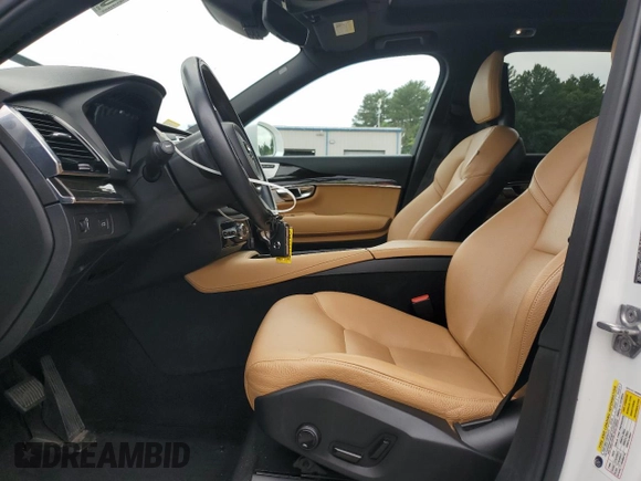 2018 Volvo XC90 Momentum with VIN YV4A22PKXJ1325846, listed as a Copart auction lot 62145045 with 111,119 mi miles and Salvage title. Bid and sale history available at DreamBid. Image 7.