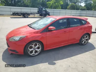 2014 Ford Focus ST with VIN 1FADP3L91EL105683, listed as a Copart auction lot 55444145 with 128,586 mi miles and Clean Title. Bid and sale history available at carsss.com. Image 1.