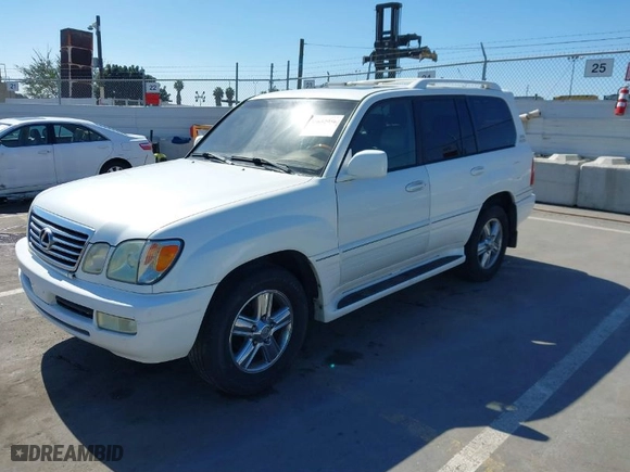 2007 Lexus LX 470 with VIN JTJHT00W074029108, listed as a IAAI auction lot 41652956 with 240,521 mi miles. Bid and sale history available at carsss.com. Image 2.