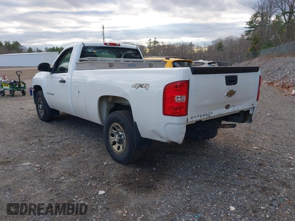 2008 Chevrolet Silverado 1500 Work Truck with VIN 1GCEK14C28Z246081, listed as a IAAI auction lot 40815734 with 137,738 mi miles. Bid and sale history available at carsss.com. Image 3.