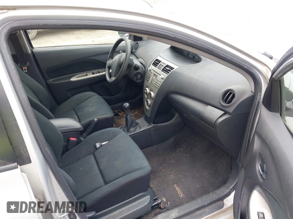 2010 Toyota Yaris с VIN JTDBT4K3XA4063583, выставлен на аукционе IAAI как лот 41943972 с пробегом 170 729 миль миль и . История ставок и продаж доступна на DreamBid. Изображение 5.