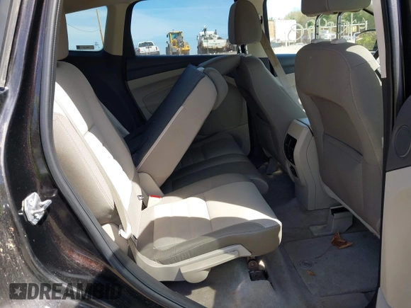 2013 Ford Escape SE with VIN 1FMCU9GX3DUA51379, listed as a IAAI auction lot 42175420 with 166,522 mi miles. Bid and sale history available at carsss.com. Image 8.