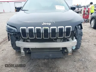2020 Jeep Cherokee Latitude with VIN 1C4PJLCB5LD539057, listed as a IAAI auction lot 42282345 with 68,676 mi miles and . Bid and sale history available at DreamBid. Image 19.