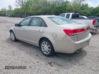 2010 Lincoln MKZ z VIN 3LNHL2GC0AR754146, wystawiony jako IAAI lot #42214165 z przebiegiem 88 913 mil mil oraz . Historia ofert i sprzedaży dostępna na DreamBid. Obrazek 3.