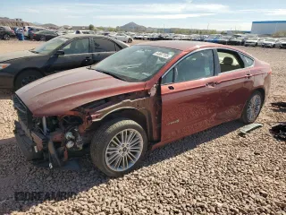 2014 Ford Fusion SE Hybrid with VIN 3FA6P0LU3ER366682, listed as a Copart auction lot 44687185 with 60,440 mi miles and Salvage Title. Bid and sale history available at DreamBid. Image 1.