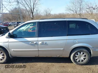2006 Chrysler Town & Country LWB Touring with VIN 2A4GP54L26R849146, listed as a IAAI auction lot 41218197 with 0 mi miles. Bid and sale history available at carsss.com. Image 14.