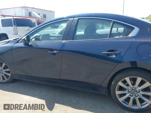 2024 Mazda 3 S Preferred with VIN 3MZBPACM7RM415218, listed as a IAAI auction lot 42140709 with 33,725 mi miles and . Bid and sale history available at carsss.com. Image 14.