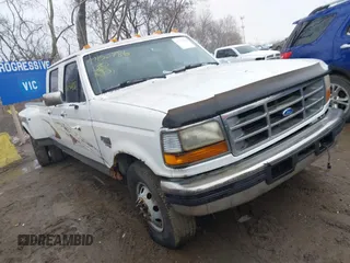 1996 Ford F-350 z VIN 1FTJW35F9TEA14598, wystawiony jako IAAI lot #41156786 z przebiegiem 346 991 mil mil oraz . Historia ofert i sprzedaży dostępna na DreamBid. Obrazek 1.