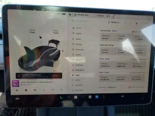 2023 Tesla Model 3 z VIN 5YJ3E1EAXPF404814, wystawiony jako Copart lot #56857105 z przebiegiem 59 360 mil mil oraz Czysty tytuł • Clean title. Historia ofert i sprzedaży dostępna na DreamBid. Obrazek 9.