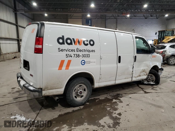 2019 GMC Savana Cargo Van with VIN 1GTW7AFP8K1173018, listed as a Copart auction lot 89339605 with 0 mi miles and Salvage Title. Bid and sale history available at carsss.com. Image 3.