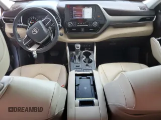2021 Toyota Highlander XLE with VIN 5TDHZRBH1MS150749, listed as a Copart auction lot 62416335 with 43,900 mi miles and Salvage title. Bid and sale history available at DreamBid. Image 8.