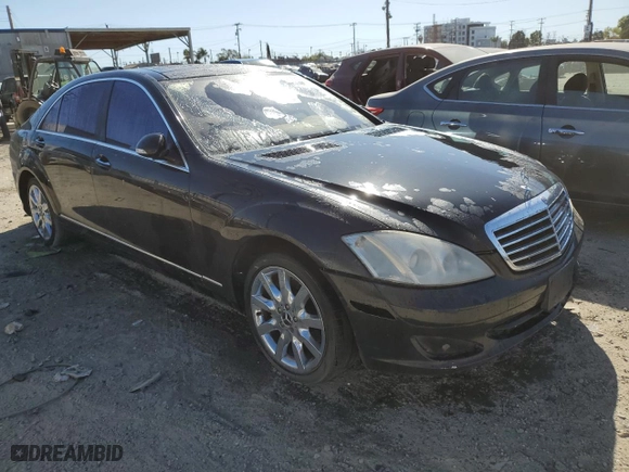 2007 Mercedes-Benz S-Class 5.5L V8 with VIN WDDNG71XX7A049898, listed as a Copart auction lot 47498515 with 200,933 mi miles and Clean Title. Bid and sale history available at carsss.com. Image 4.